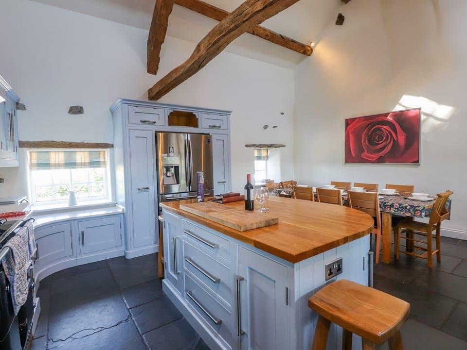 Fridge, dishwasher, cookware/dishes/utensils