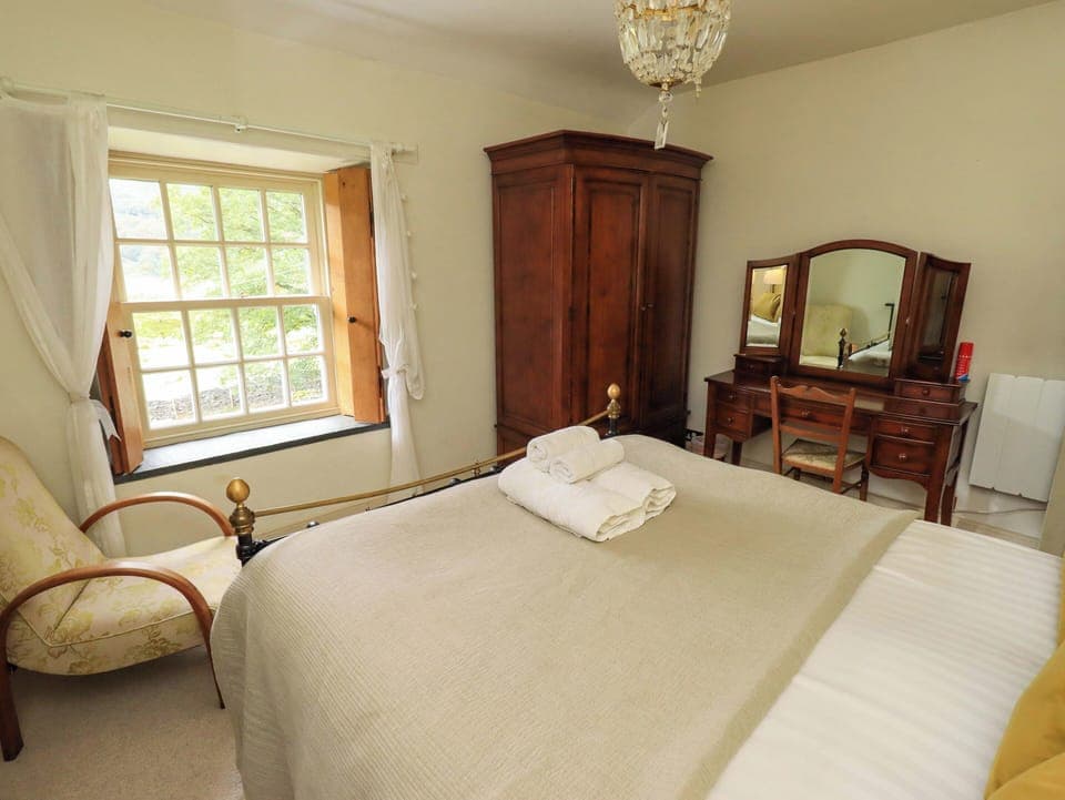 Cottage | 2 bedrooms, individually decorated, individually furnished, free WiFi