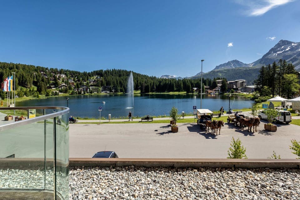 Lake View Single Room | Premium bedding, down comforters, in-room safe, blackout drapes