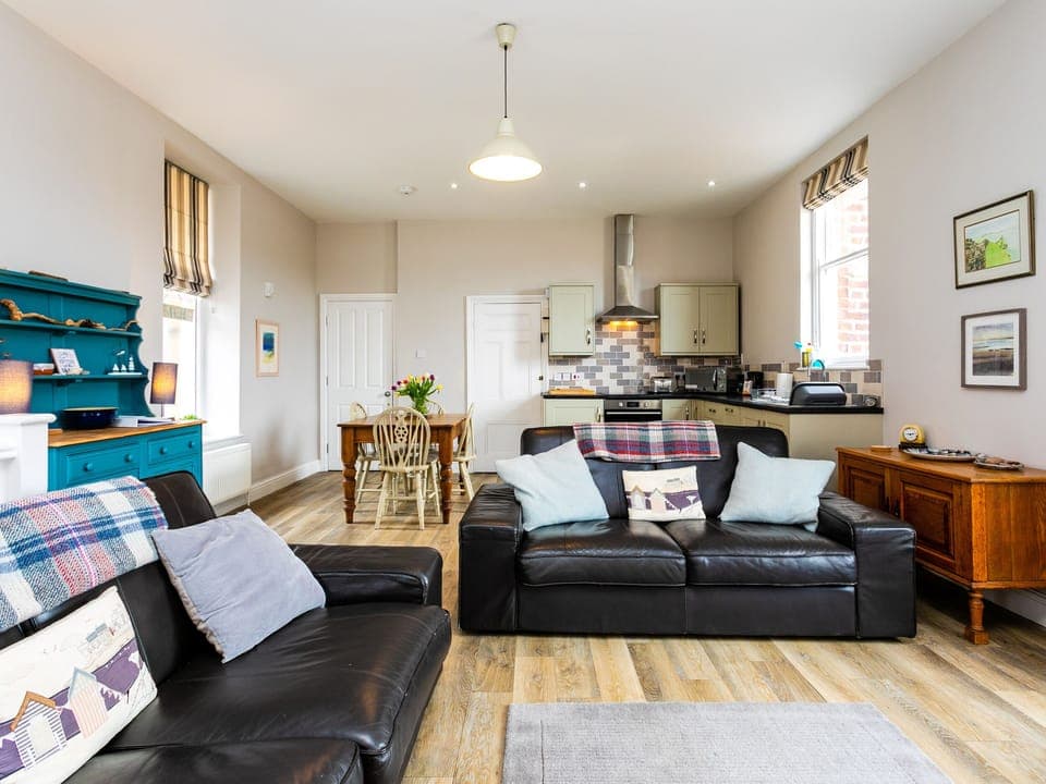 Cottage | Living area