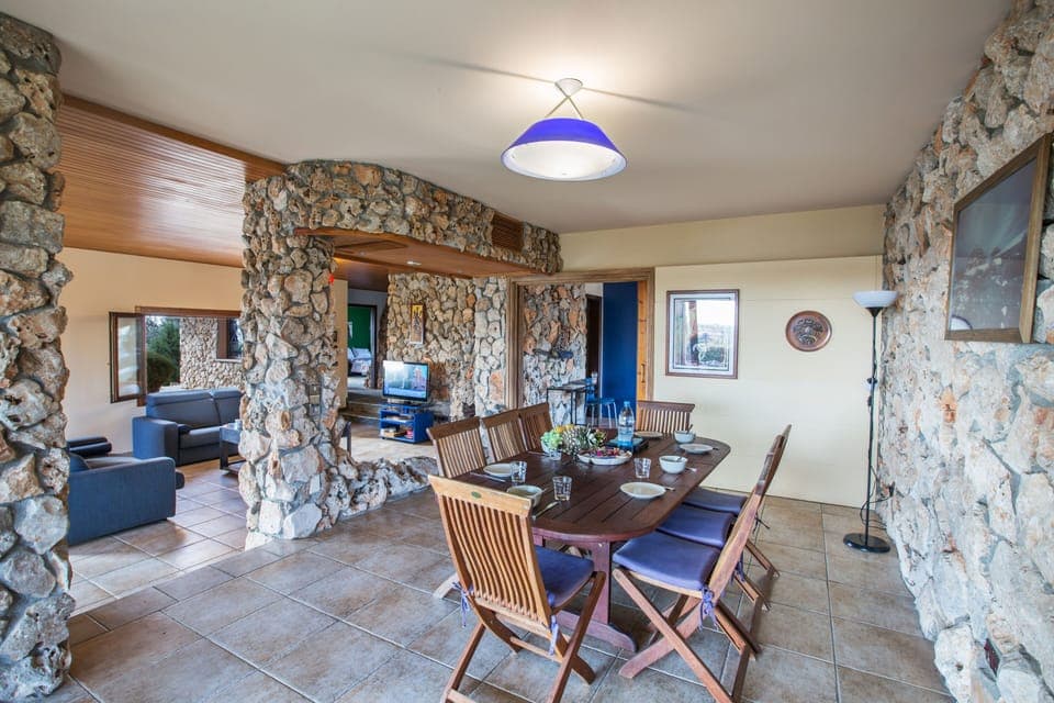 Villa, 4 Bedrooms, Private Pool, Garden View | Dining