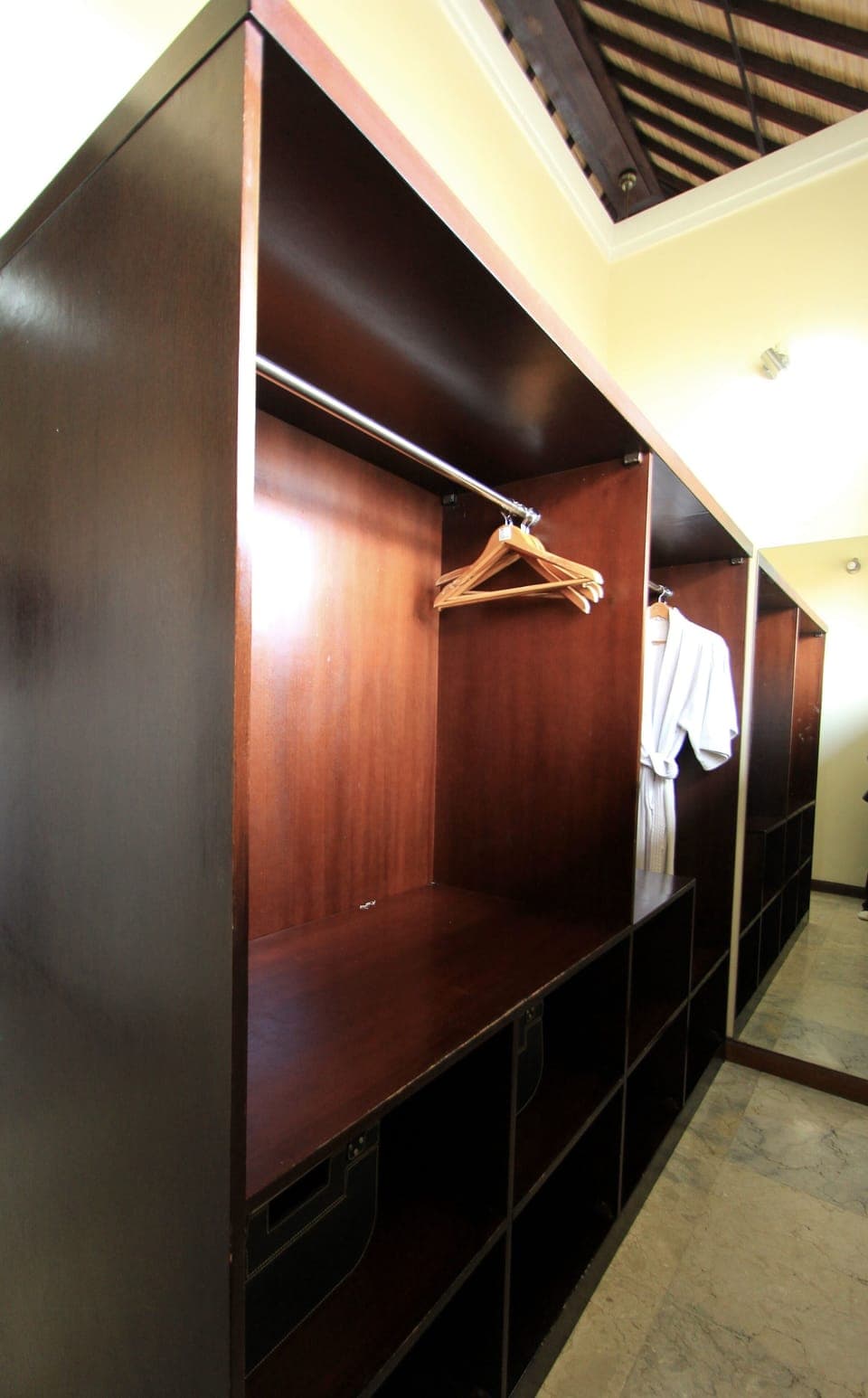 Apartment, 1 Bedroom | Premium bedding, minibar, in-room safe, free WiFi