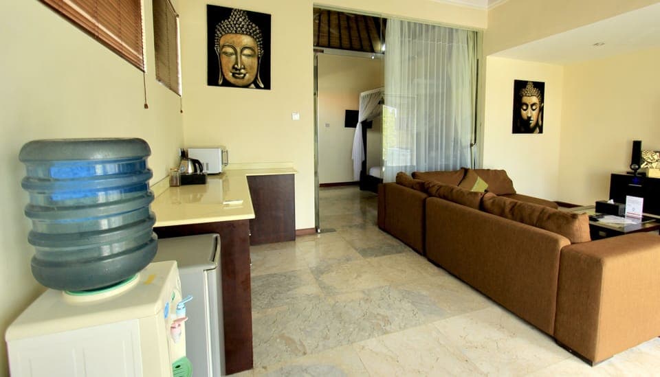 Apartment, 1 Bedroom | Private kitchen | Coffee/tea maker, electric kettle