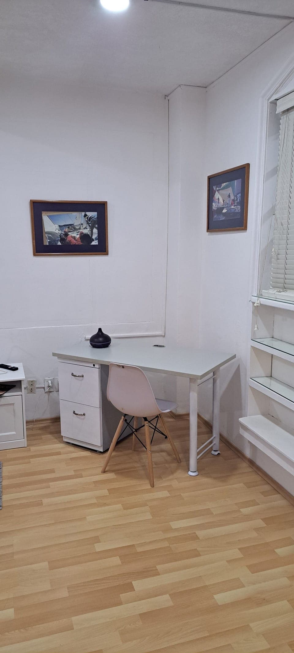 Family Room, 1 Queen Bed (Habitacion No. 4) | Individually decorated, individually furnished, desk, laptop workspace