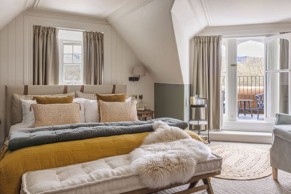 Highland Haven Room | In-room safe, desk, iron/ironing board, free WiFi