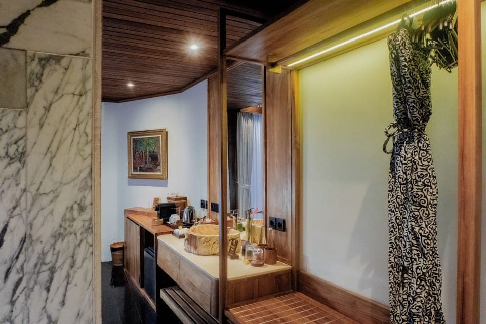 Luxury Villa, 1 Bedroom, River View | Room amenity