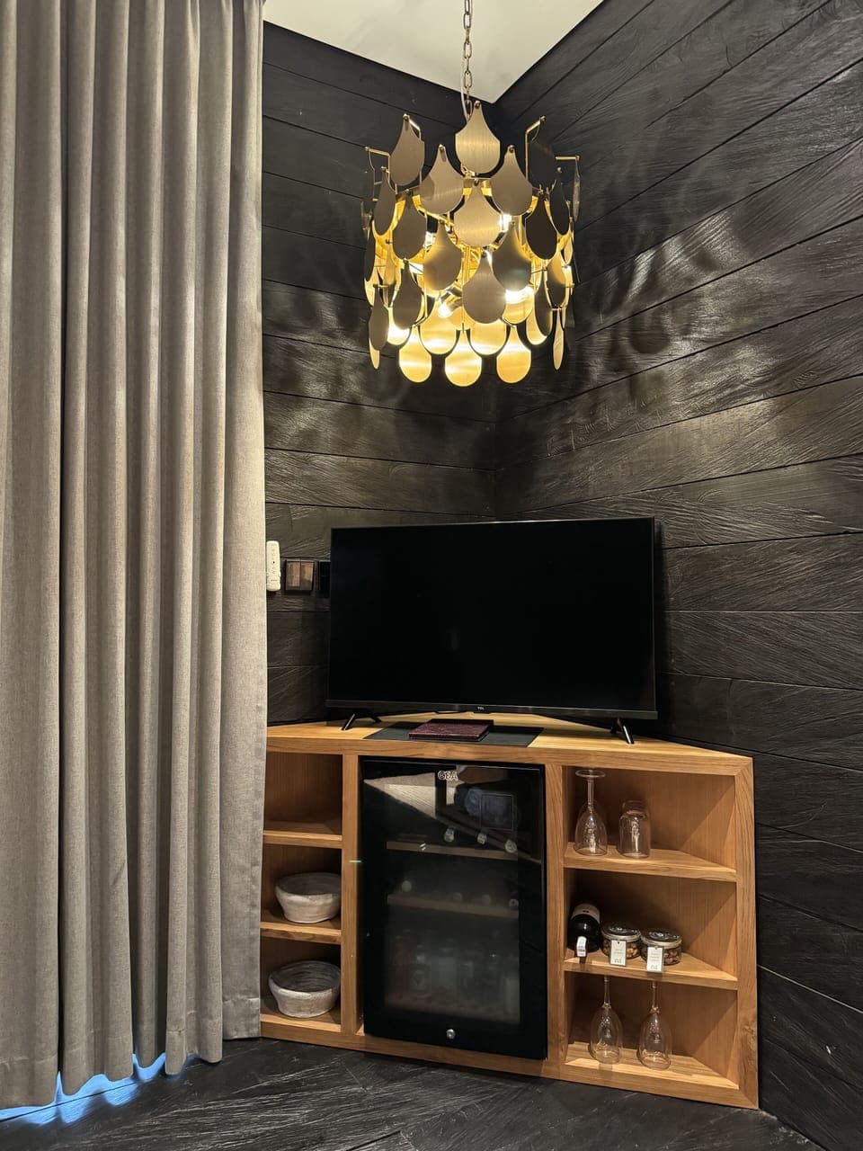 Premier Cabin, Valley View | Premium bedding, pillowtop beds, minibar, in-room safe