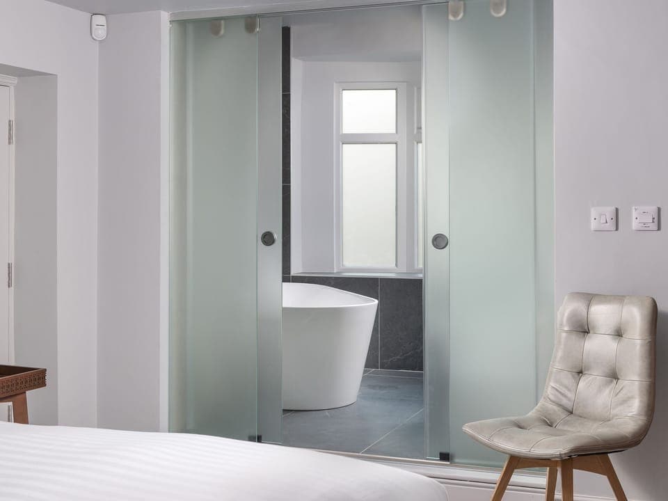 1 bedroom, individually decorated, individually furnished, free WiFi