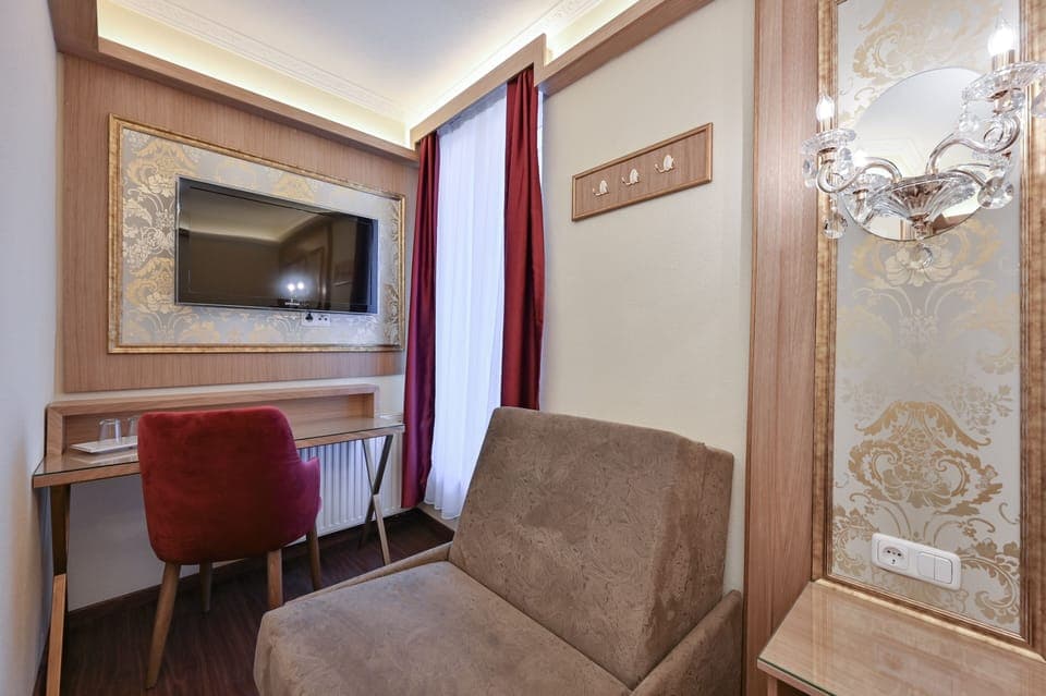 Basic Single Room | In-room safe, free WiFi, bed sheets