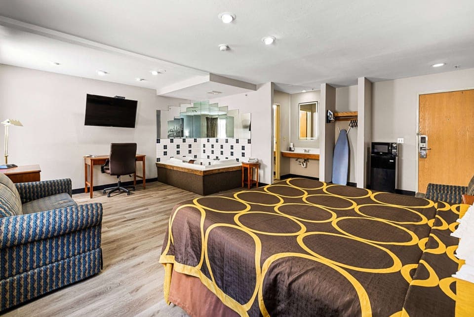 Studio Suite, 1 King Bed, Non Smoking | Desk, iron/ironing board, free cribs/infant beds, rollaway beds