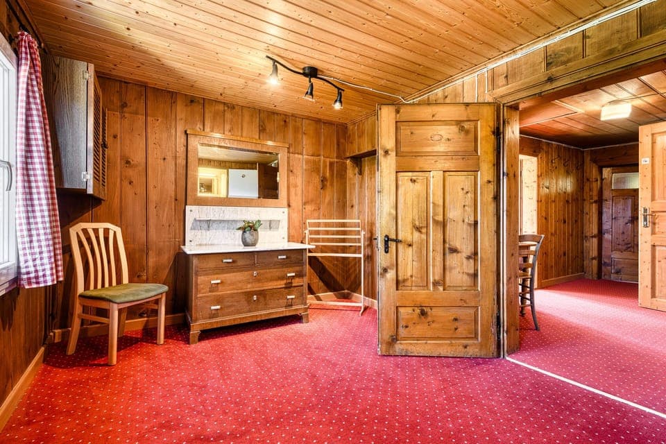 Standard House | 9 bedrooms, free WiFi, bed sheets