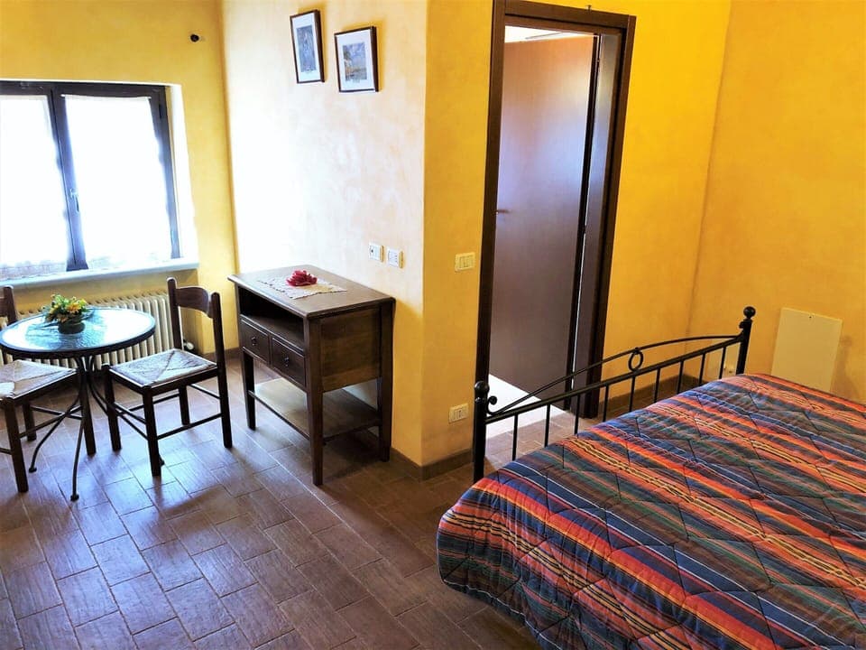 House | 2 bedrooms, individually furnished, bed sheets