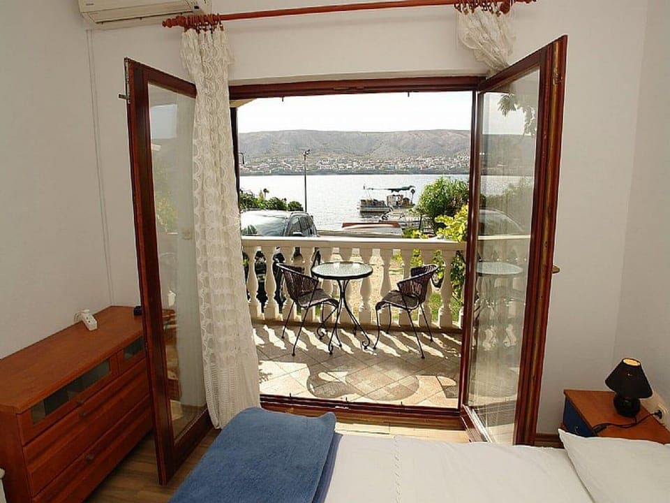 Studio (Studio Apartment with Balcony and Sea) | Interior