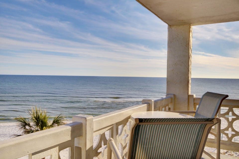 Condo, 2 Bedrooms | Property grounds