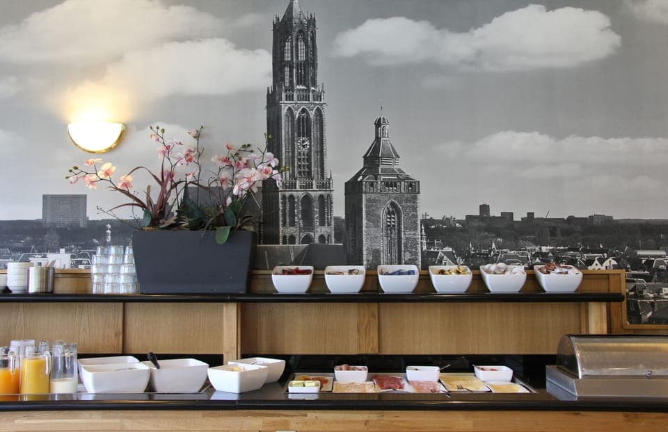 Daily buffet breakfast (EUR 18.25 per person)