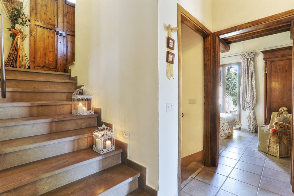 Romantic Villa | Living area | 32-inch flat-screen TV with cable channels, TV, fireplace