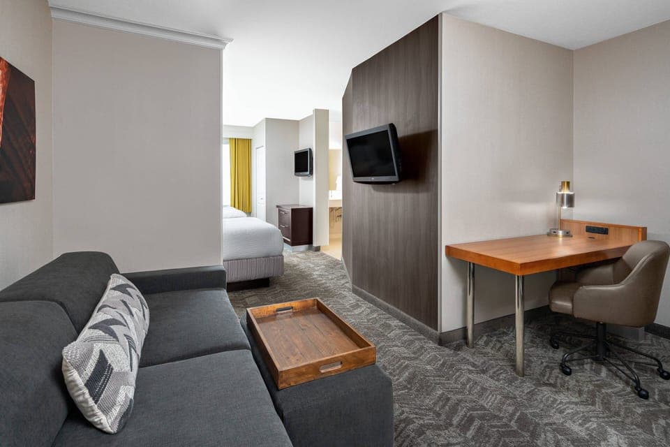 Premium bedding, pillowtop beds, in-room safe, desk