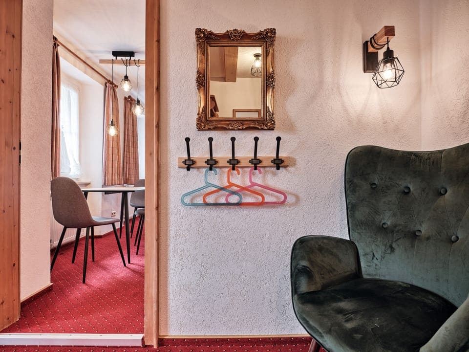 Family Room | Hypo-allergenic bedding, in-room safe, desk, laptop workspace