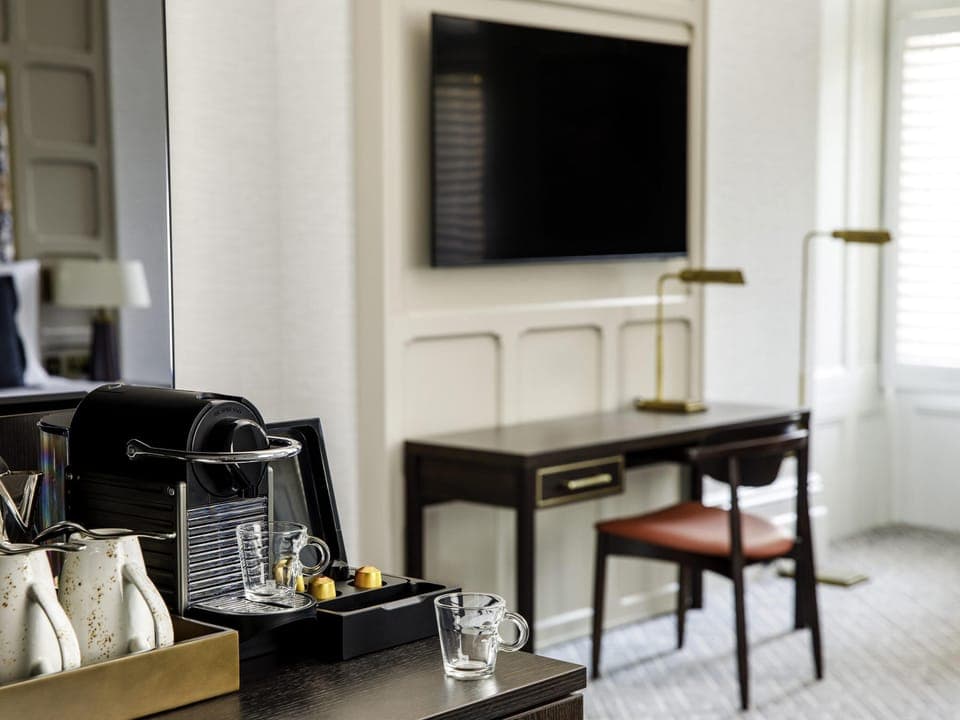 Suite, 1 King Bed | Egyptian cotton sheets, premium bedding, memory foam beds, in-room safe