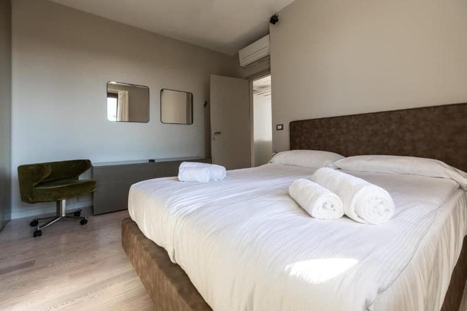 Deluxe Apartment | 2 bedrooms, free WiFi, bed sheets