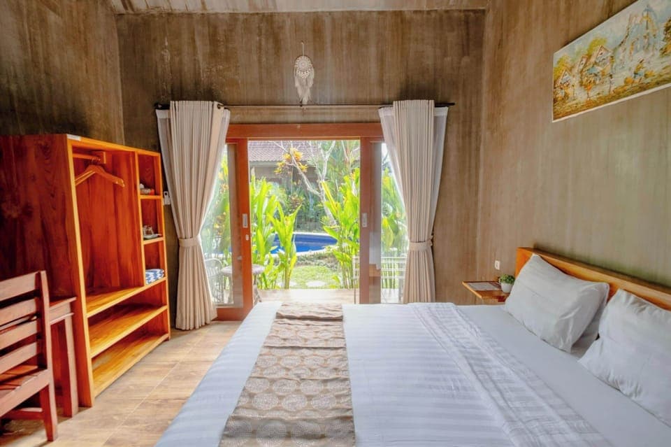 Standard Double Room, 1 Double Bed, Non Smoking, Pool View | Desk, free WiFi, bed sheets