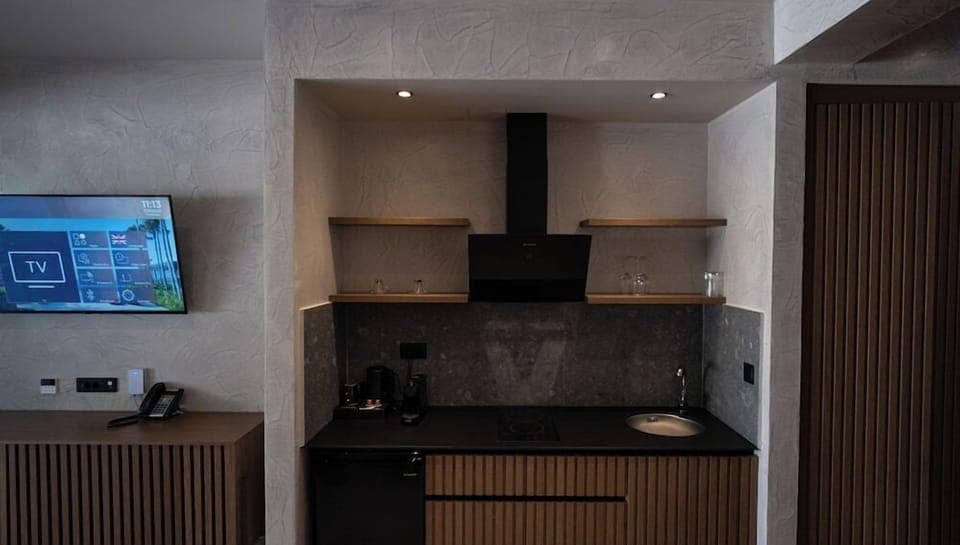 Fridge, electric kettle