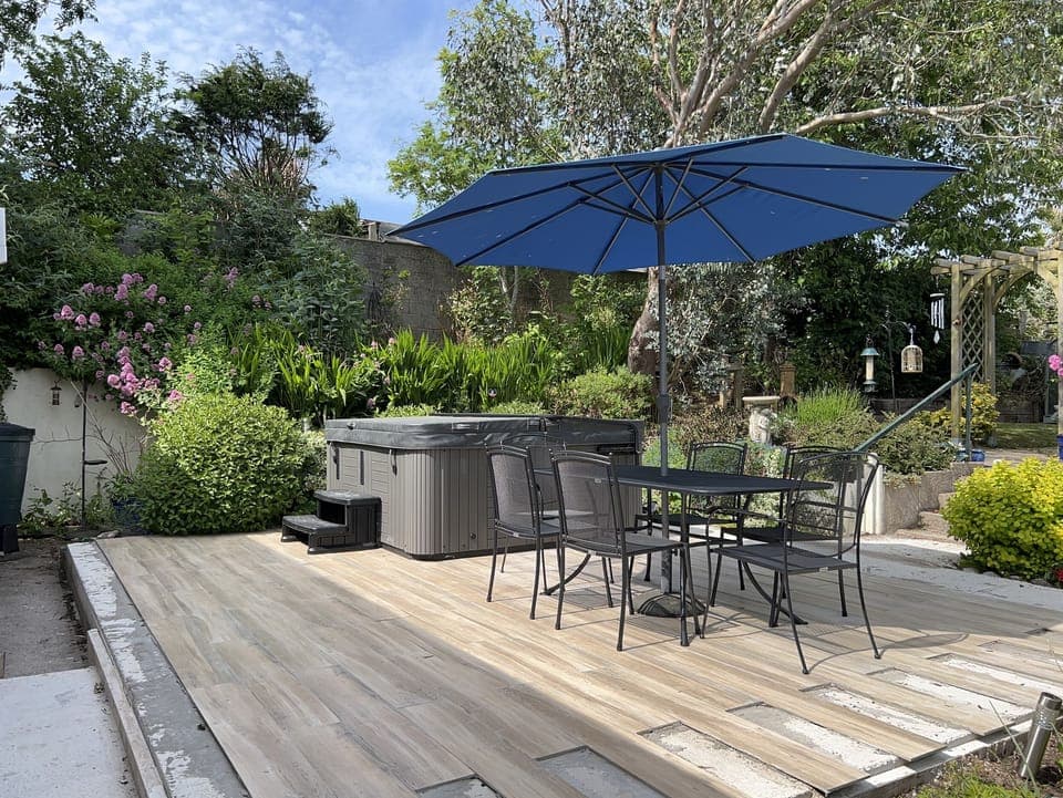 Cottage | Outdoor dining