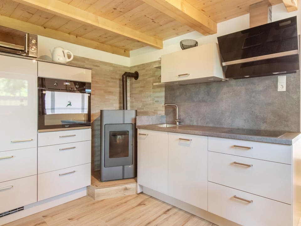 House | Private kitchen | Microwave, dishwasher, electric kettle, toaster