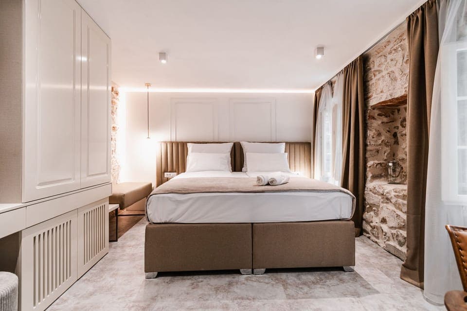 Superior Room | Premium bedding, down comforters, memory foam beds, minibar