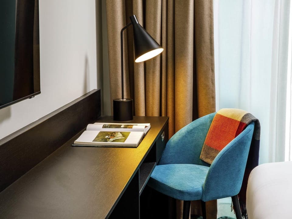 Desk, laptop workspace, iron/ironing board, free WiFi