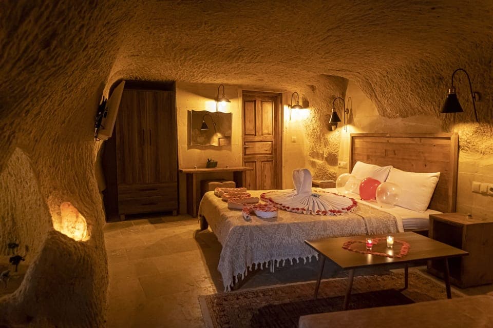 Premium Double Room, Non Smoking, Jetted Tub | Frette Italian sheets, premium bedding, Select Comfort beds, minibar