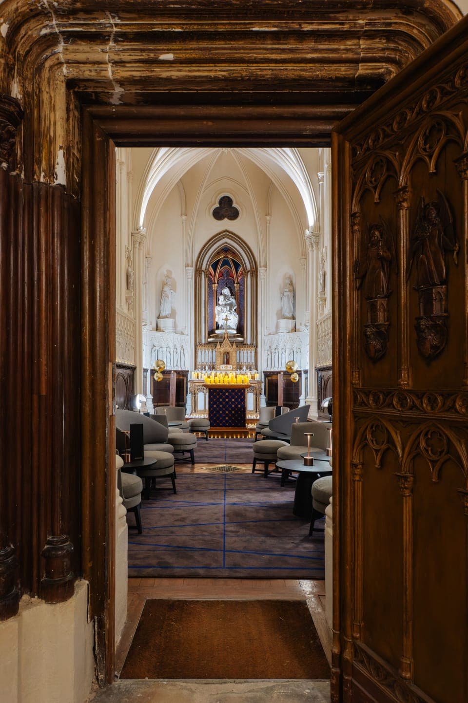 Daily buffet breakfast (EUR 34 per person)