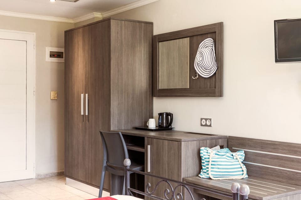 Double or Twin Room, Balcony | Room amenity