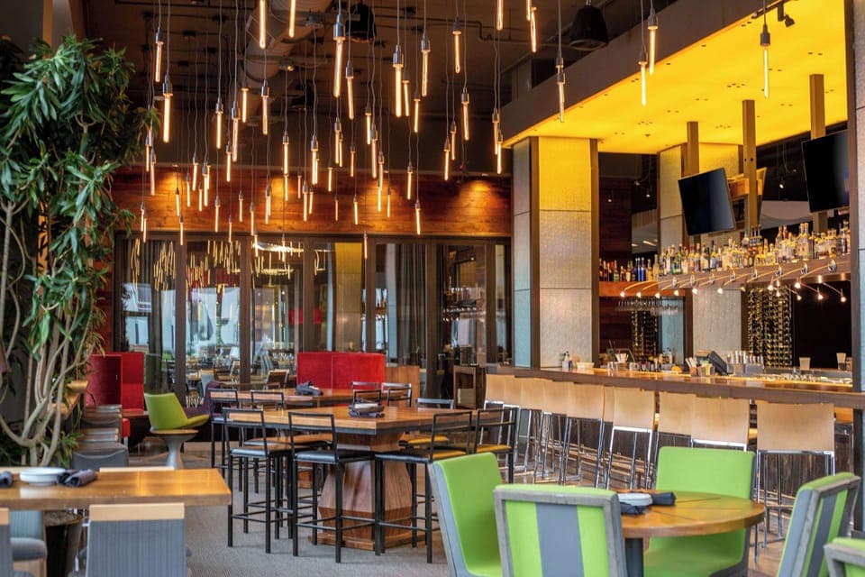 Breakfast and dinner served