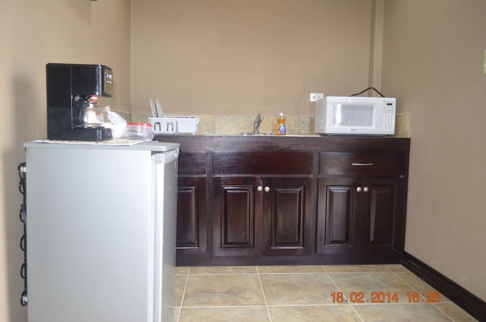 Mini-fridge, coffee/tea maker