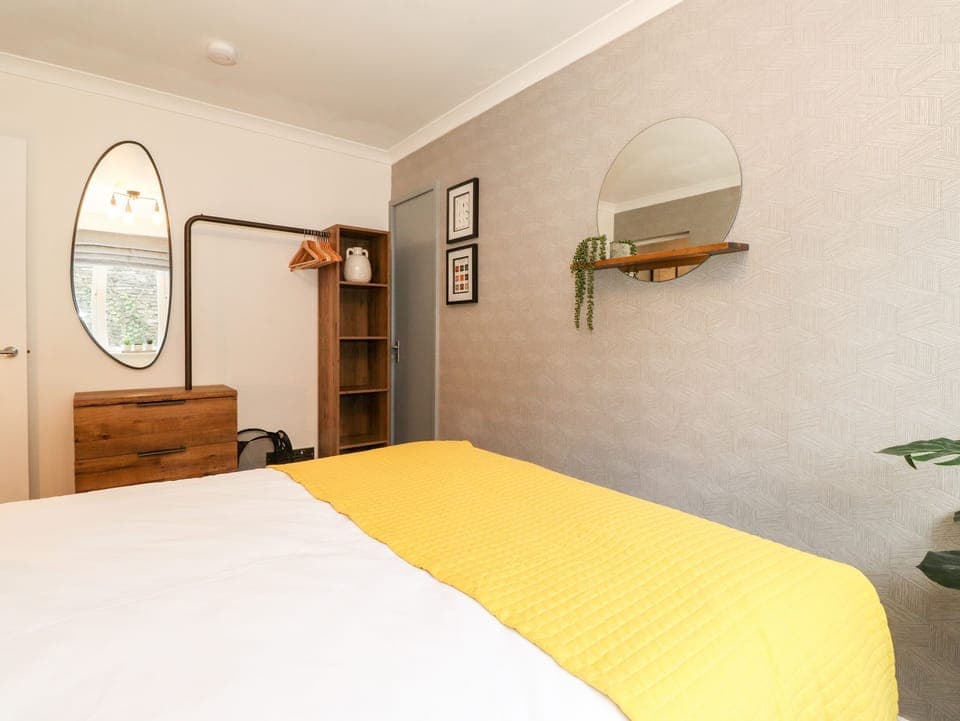 2 bedrooms, individually decorated, individually furnished, free WiFi