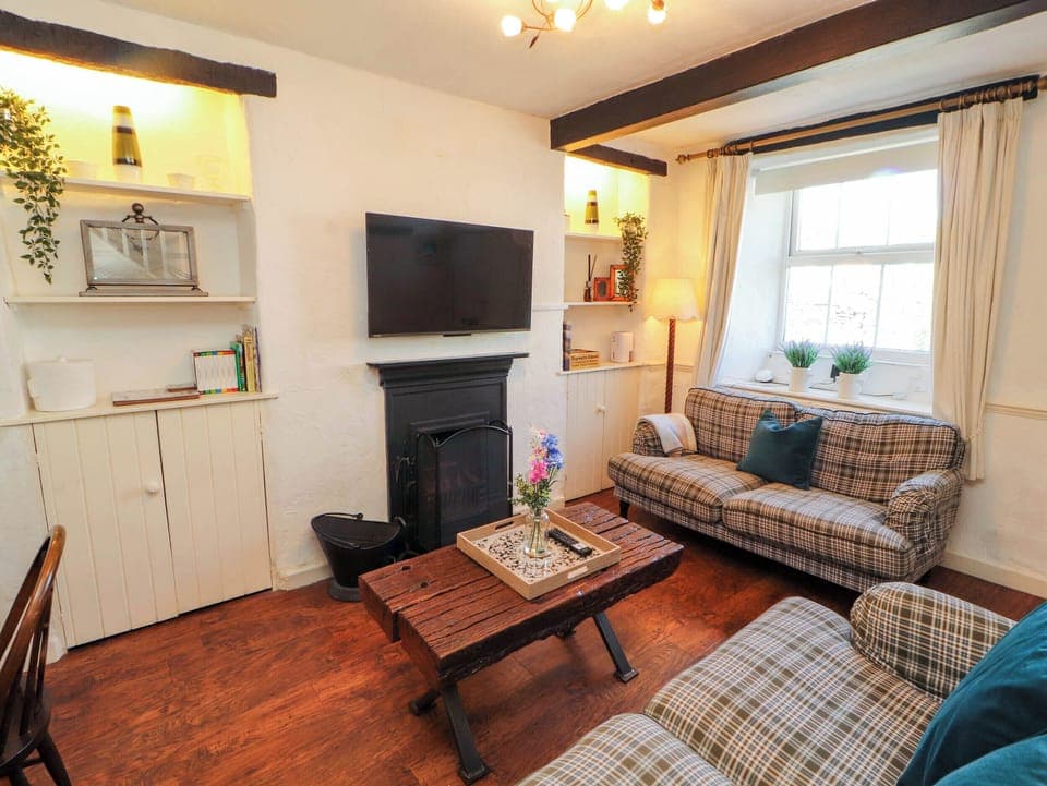 Cottage | Living area