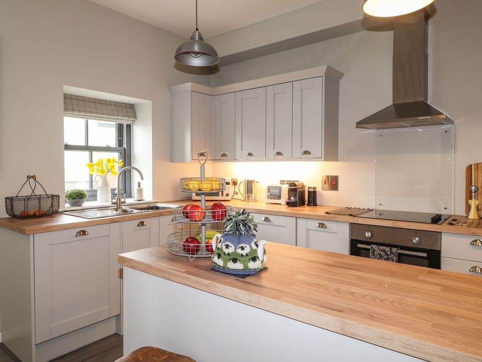 Fridge, dishwasher, electric kettle, toaster