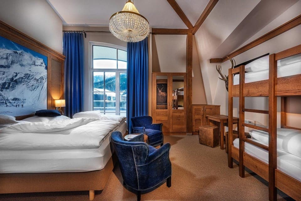 Quadruple Room | Hypo-allergenic bedding, minibar, in-room safe, desk