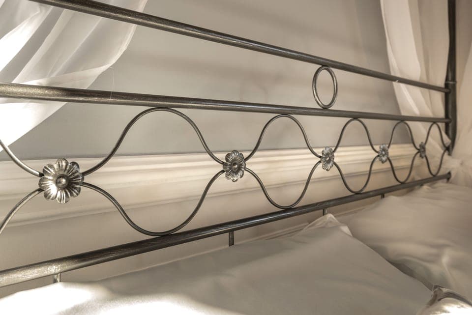 Classic Room | Down comforters, minibar, in-room safe, desk