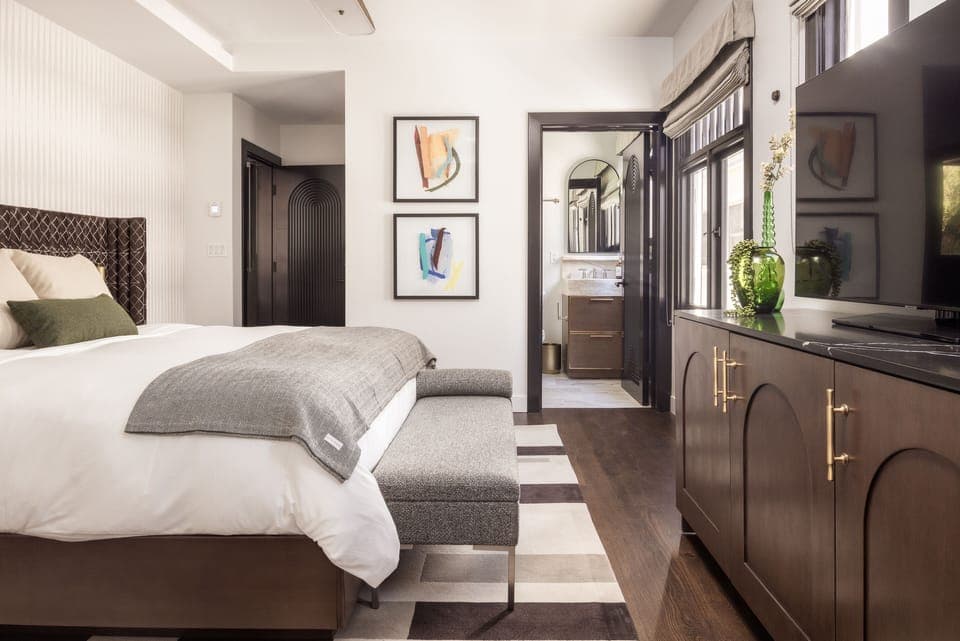 The Hideaway | Egyptian cotton sheets, premium bedding, individually decorated