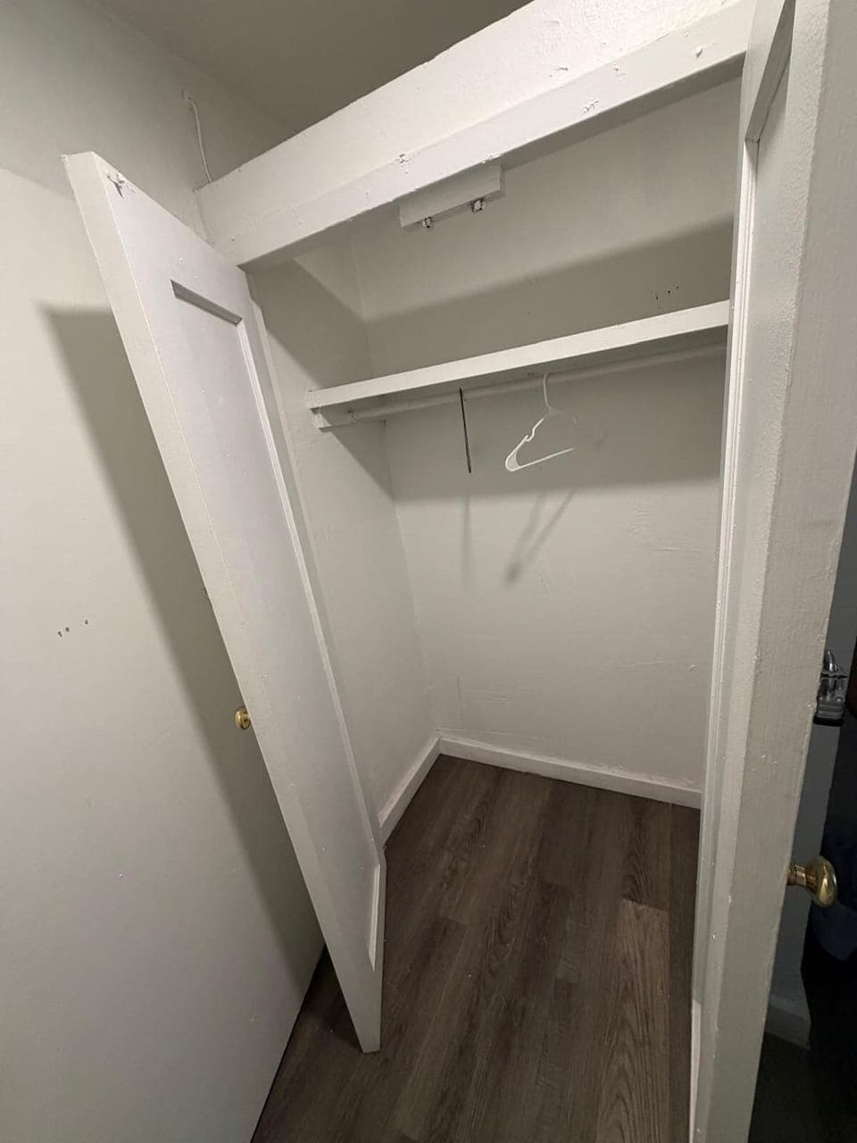 Basic Room | Wardrobe