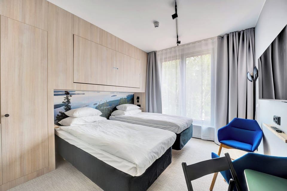 Standard Twin Room (Extra bed possible) | Laptop workspace, blackout drapes, iron/ironing board