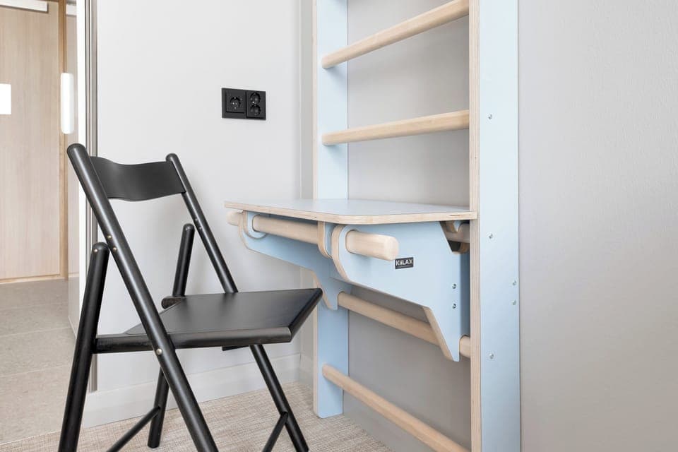 Standard Twin Room (Extra bed possible) | Laptop workspace, blackout drapes, iron/ironing board