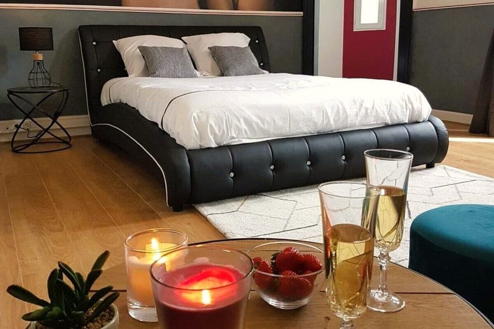 Design Suite | Premium bedding, individually decorated, individually furnished