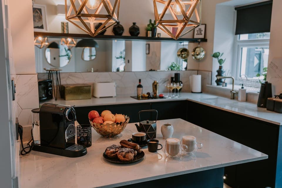 Fridge, dishwasher, electric kettle, toaster