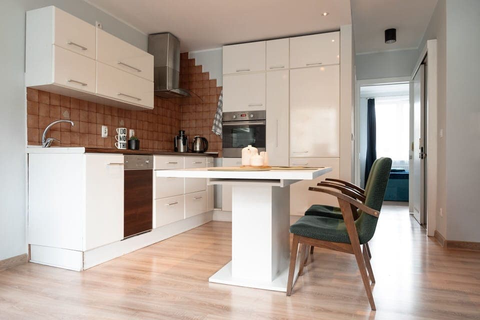 Apartment | Private kitchen | Fridge, microwave, oven, stovetop