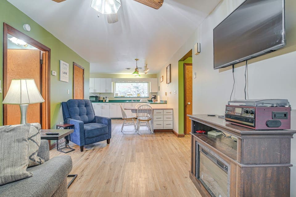 House (2 Bedrooms) | Interior