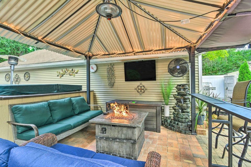 House (2 Bedrooms) | Front of property