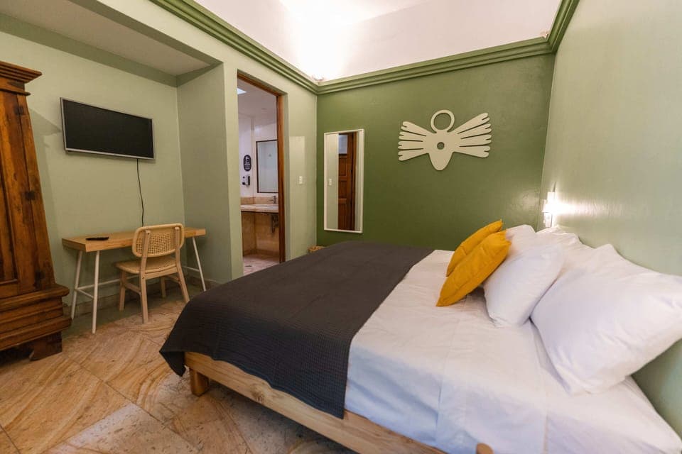 Luxury Double Room | Bed sheets